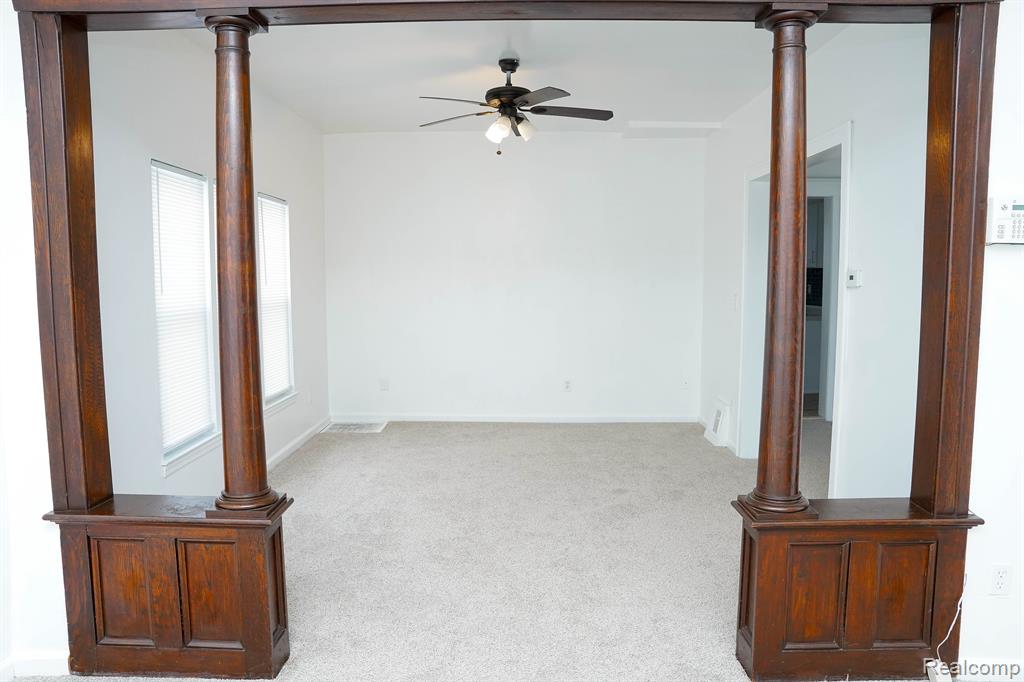 81 WILLARD Street, Pontiac, MI 48342 — Photo 47