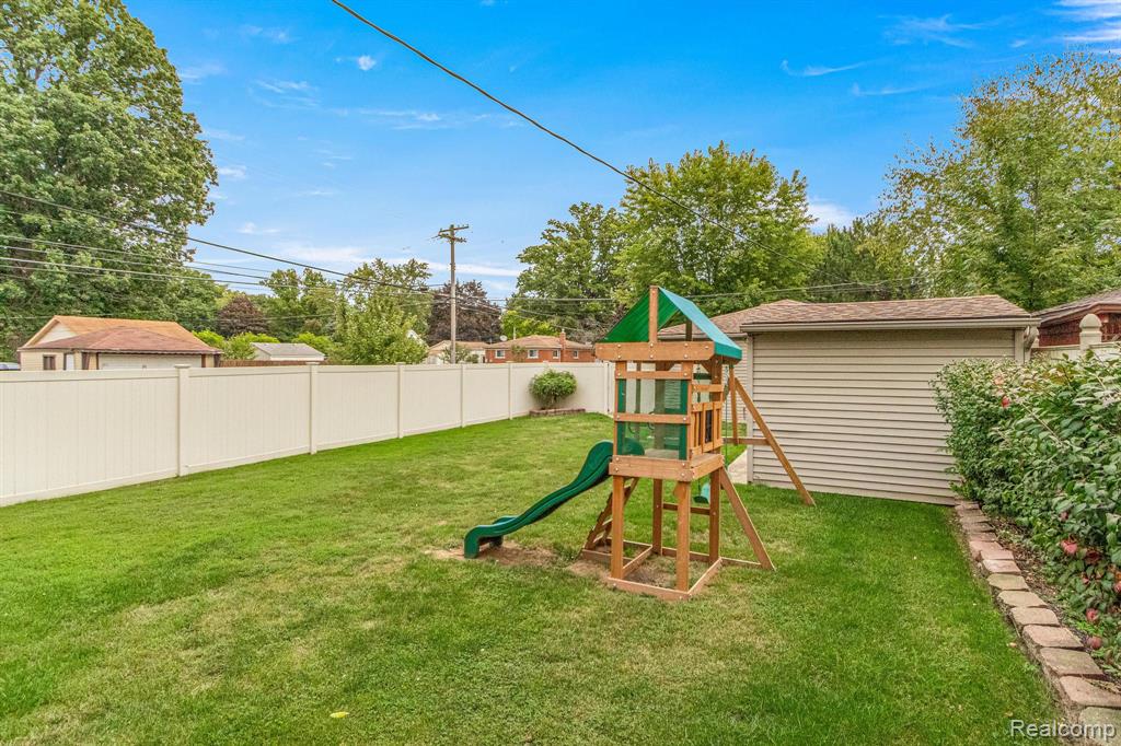 4403 Harding Street, Dearborn Heights, MI 48125 — Photo 25