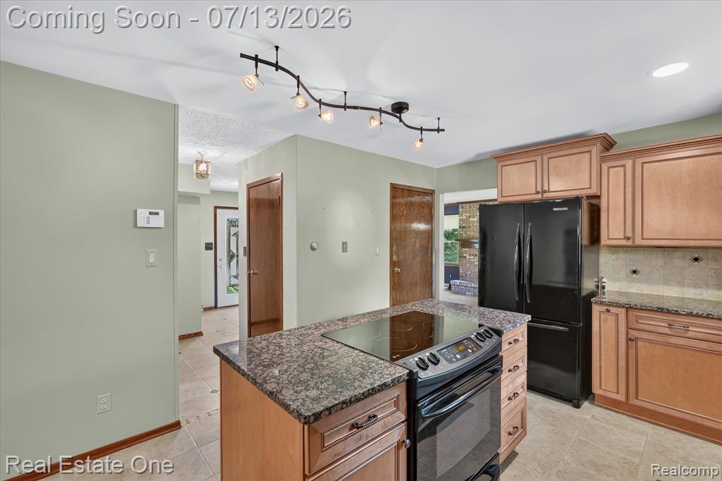 6039 Fish Lake Road, Holly, MI 48442 — Photo 15