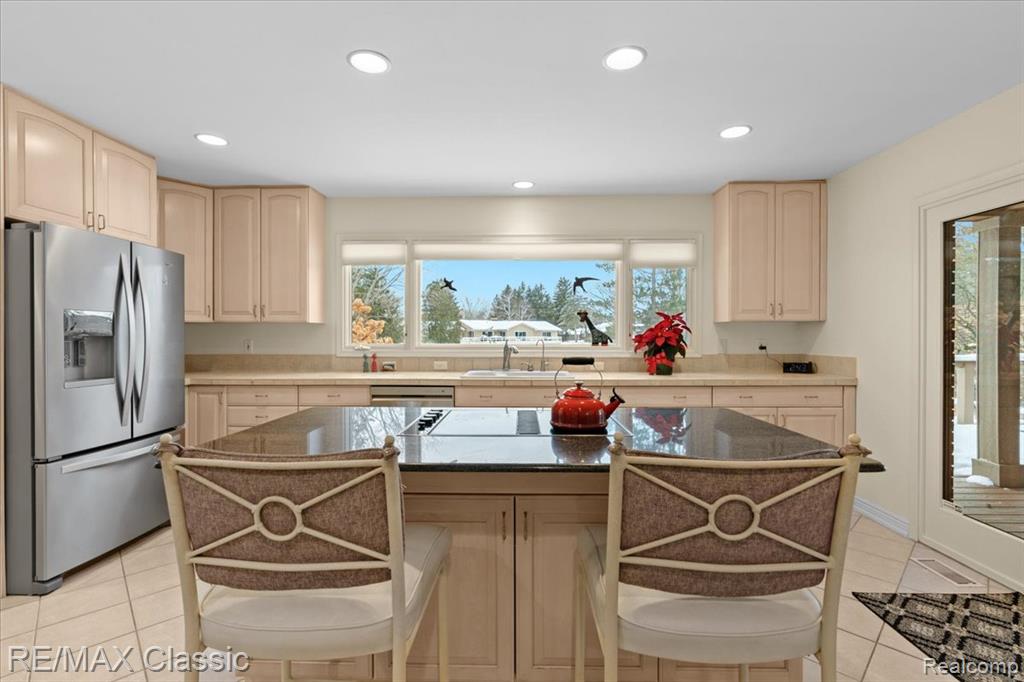 5067 Oakwood Court, Commerce Twp, MI 48382 — Photo 15