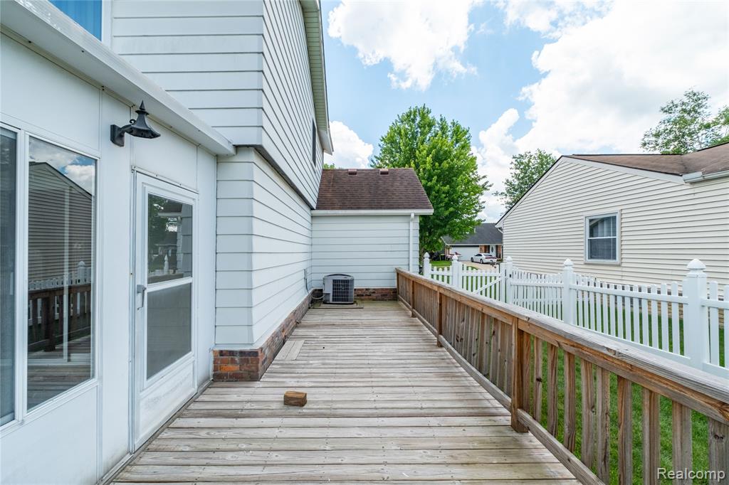 42352 Park Ridge Road, Novi, MI — Photo 39