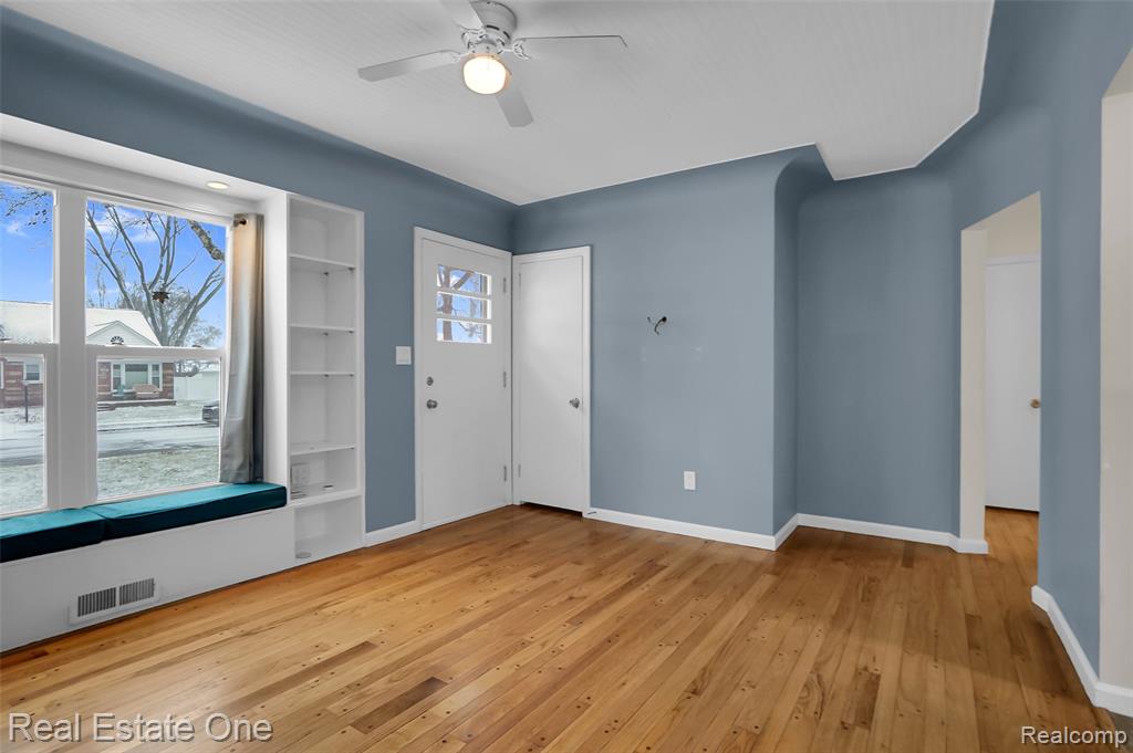 700 Whitney Street, Brighton, MI 48116 — Photo 2