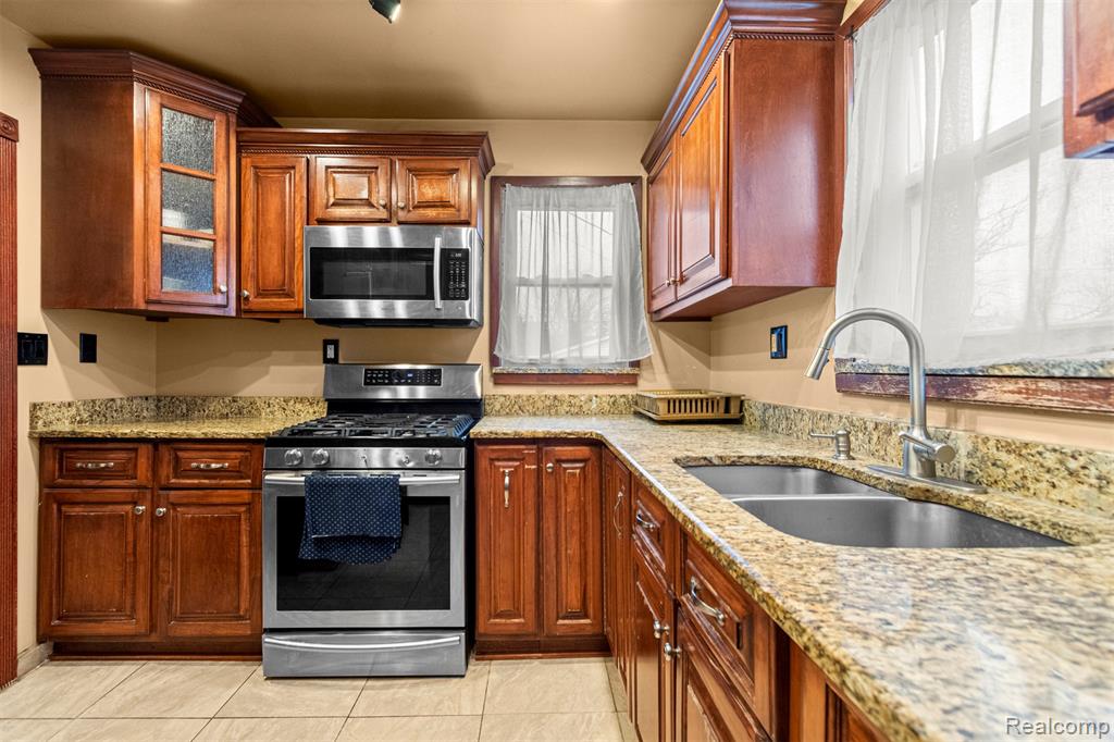 4836 Firestone Street, Dearborn, MI, 48126