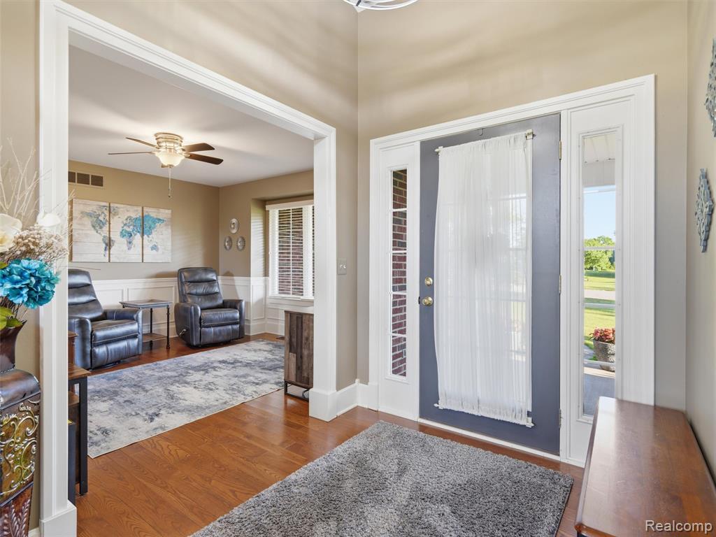 1232 Thorn Ridge Drive, Howell, MI 48843 — Photo 4