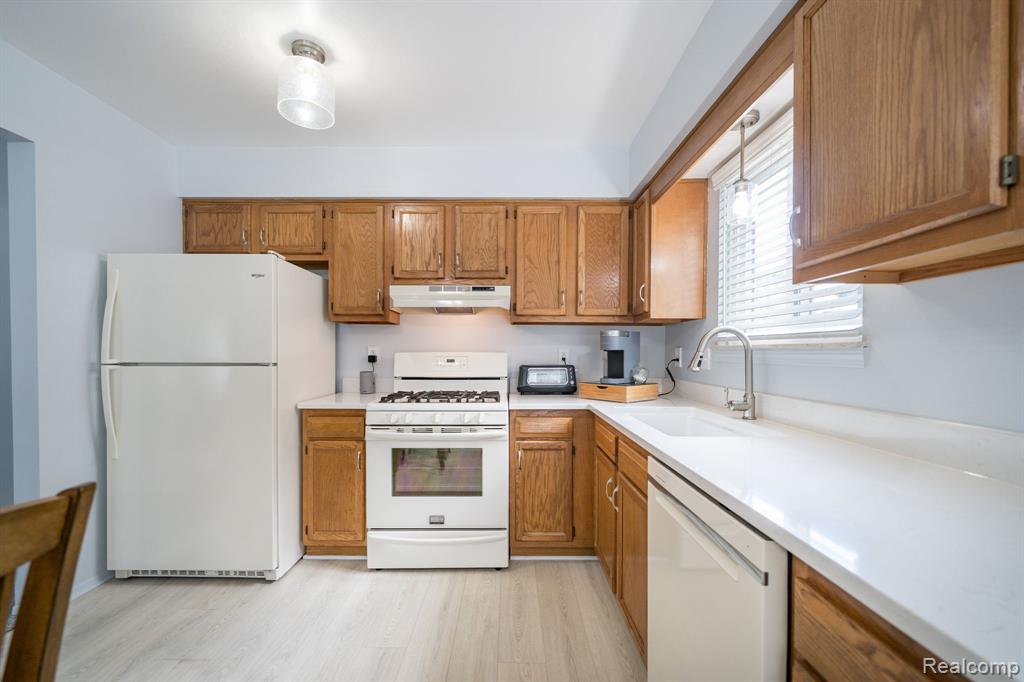 27860 Kaufman Street, Roseville, MI 48066 — Photo 10