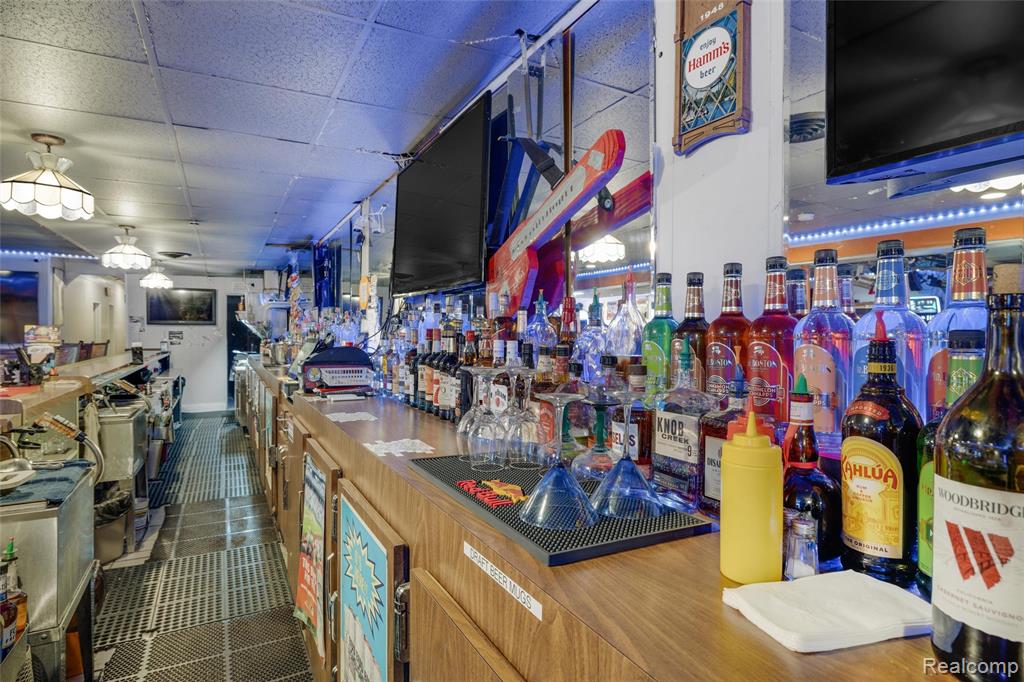 844 E 10 Mile Road, Hazel Park, MI 48030 — Photo 32