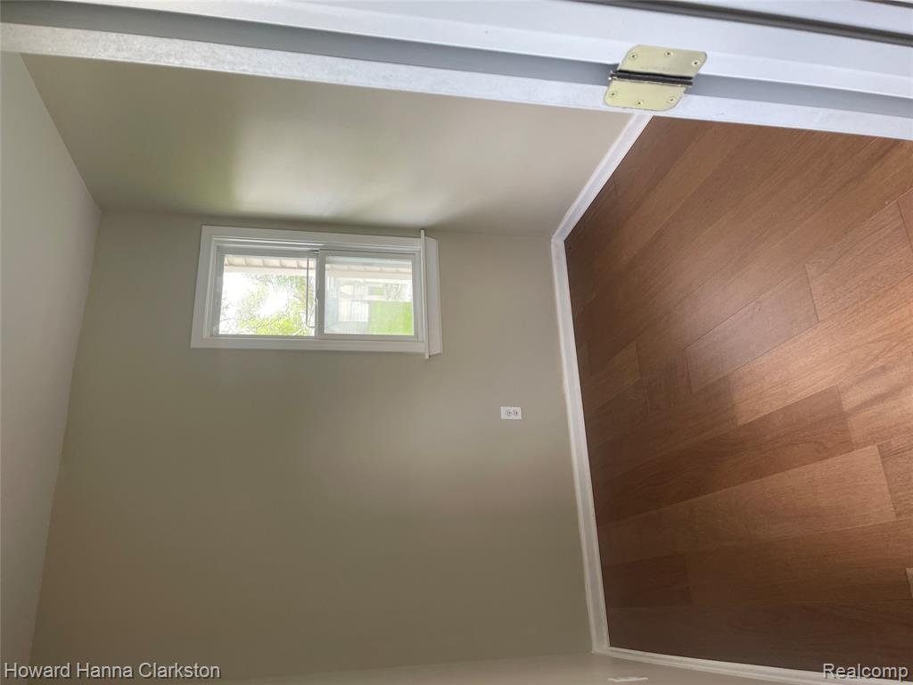 8 Maple Street, Oxford, MI 48371 — Photo 7