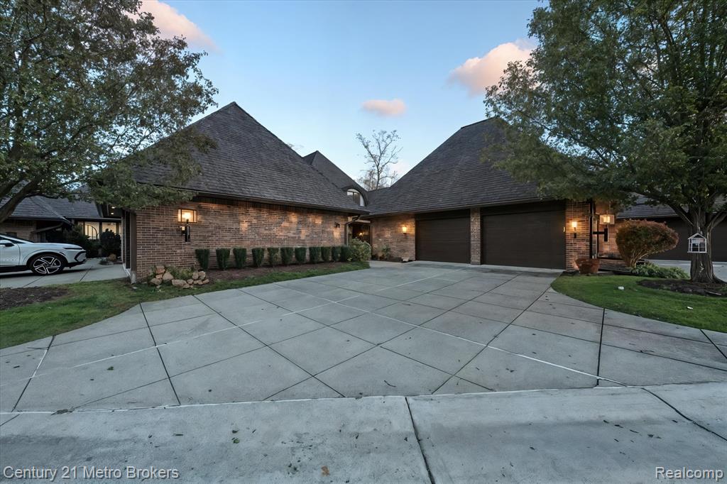 2837 W SE Cobblestone Court UNIT 16, Kentwood, MI, 49512