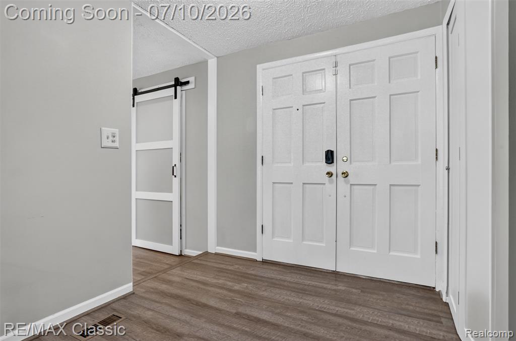 748 Randall Drive, Troy, MI 48085 — Photo 3