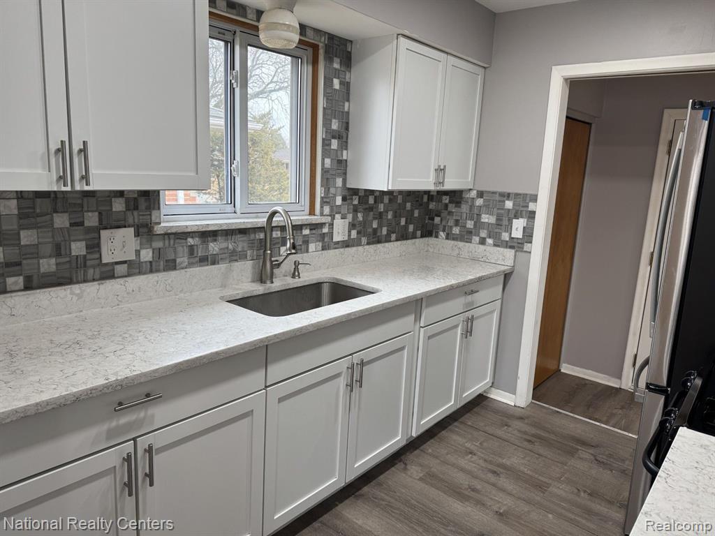 6207 BERWYN Street, Dearborn Heights, MI 48127 — Photo 6