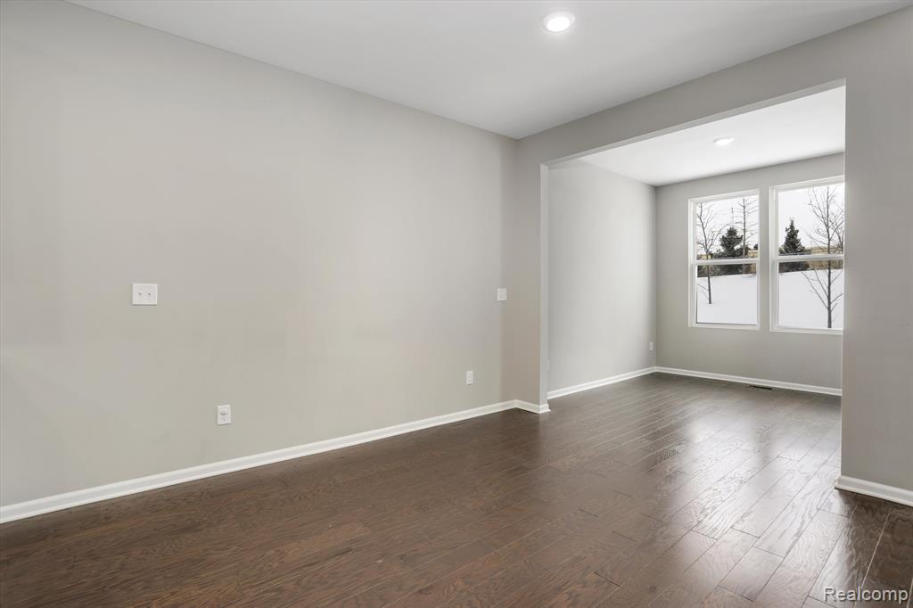 4974 Glenora Drive, Lake Orion, MI — Photo 12