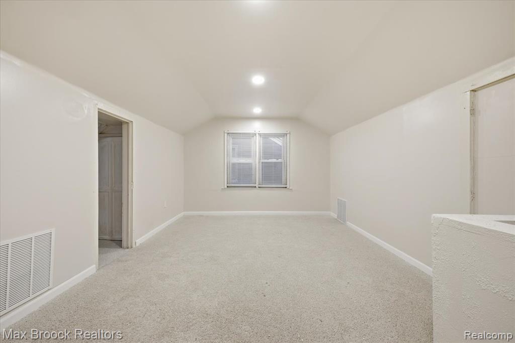 9722 Wayburn Street, Detroit, MI 48224 — Photo 24