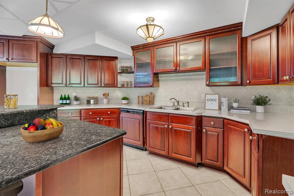 5779 Pinecrest Estates Drive, Ann Arbor, MI 48105 — Photo 51