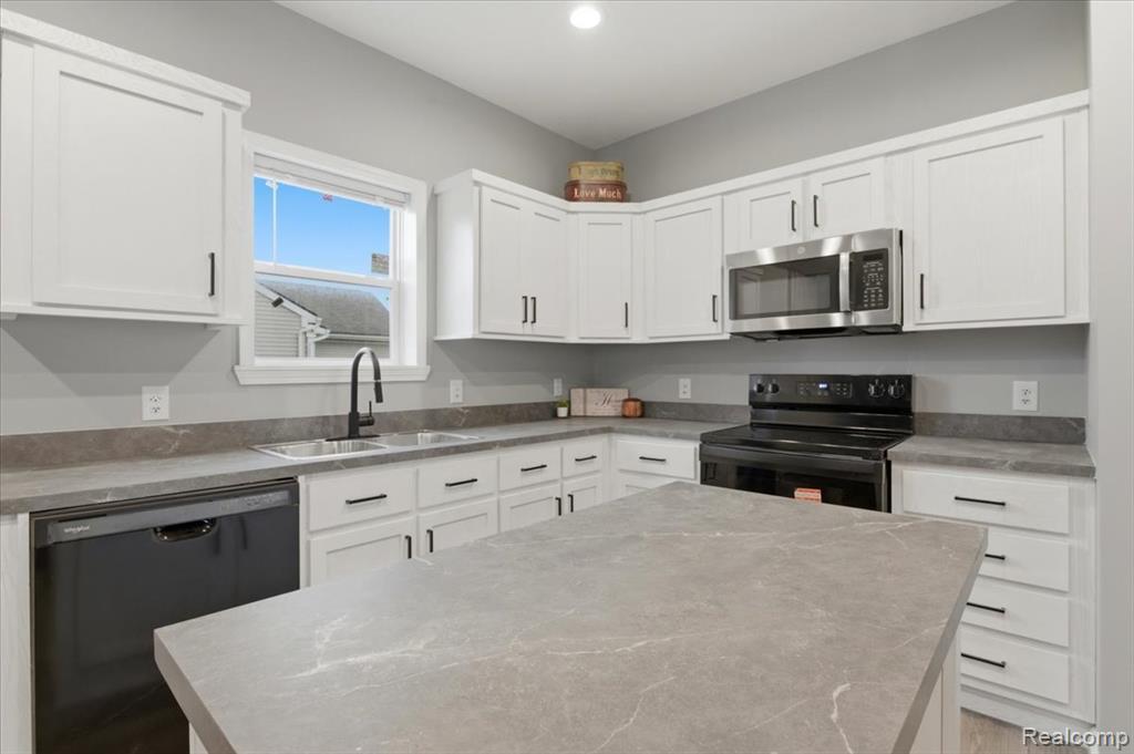 4332 Bridgeport Court, Inkster, MI 48141 — Photo 9