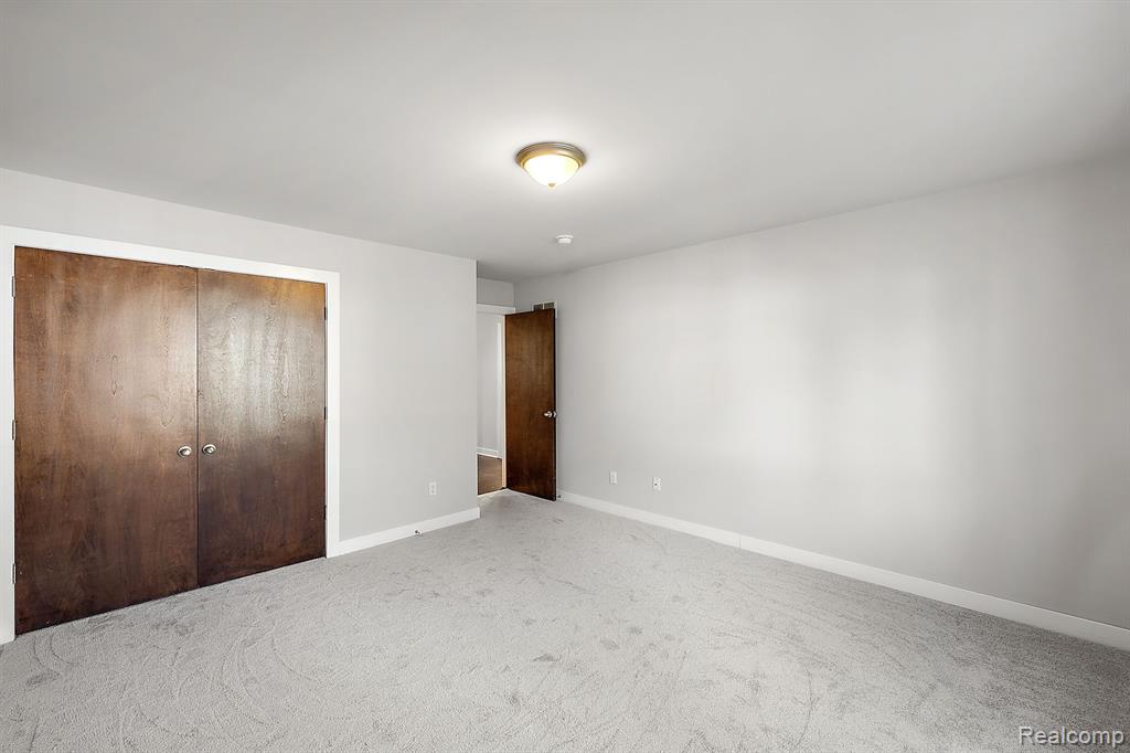 6235 Windemere Lane, Utica, MI 48316 — Photo 33