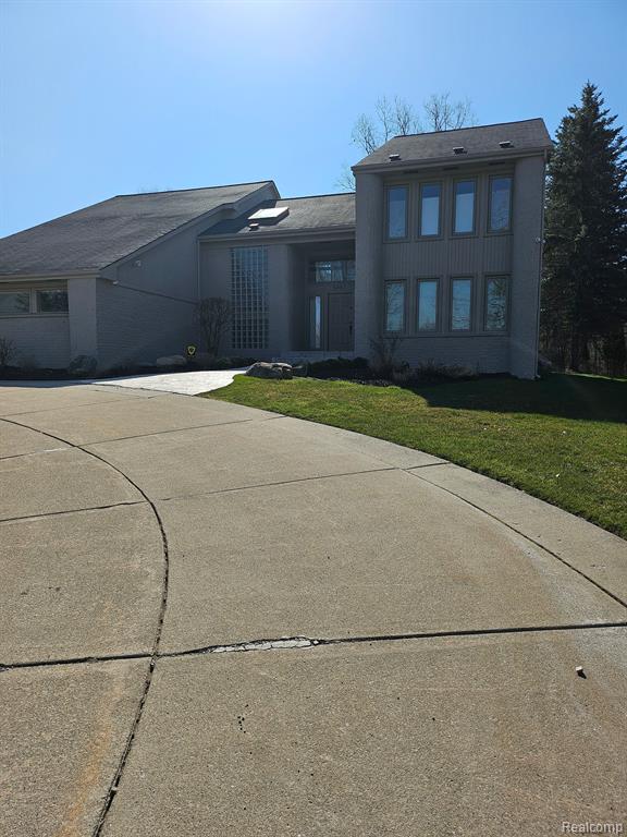 6463 ROYAL POINTE Drive, West Bloomfield, MI — Photo 2