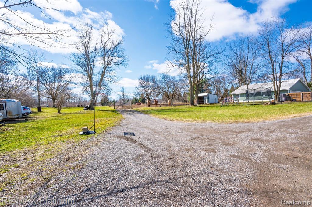 7285 MASON Road, Fowlerville, MI 48836 — Photo 31