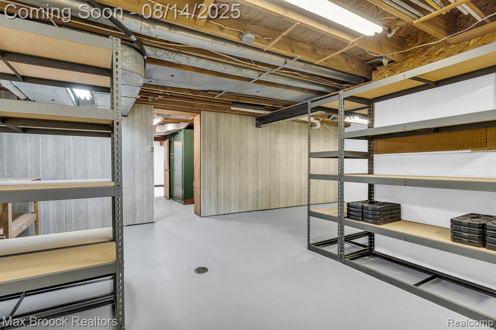 10725 Talbot Avenue, Huntington Woods, MI — Photo 32