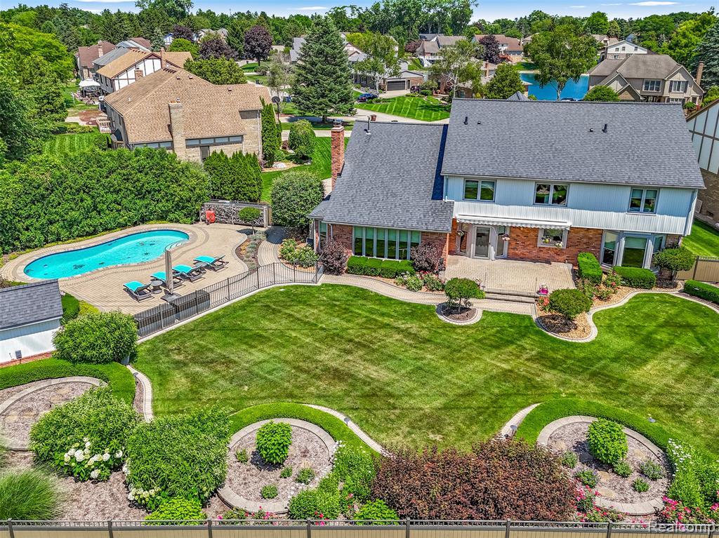 48367 Lake Valley Drive, Shelby Twp, MI 48317 — Photo 55
