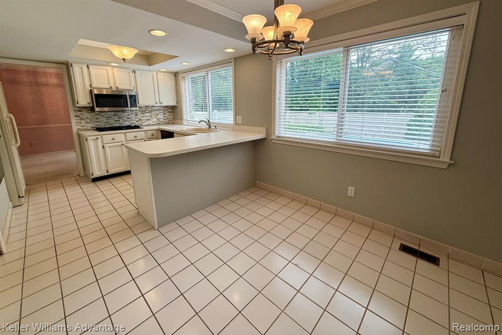 40795 Katie Drive, Novi, MI — Photo 10