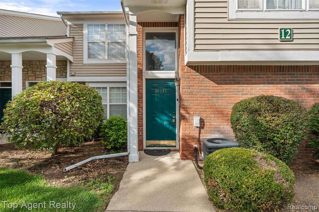 44935 Marigold Drive, Sterling Heights, MI 48314 — Photo 4