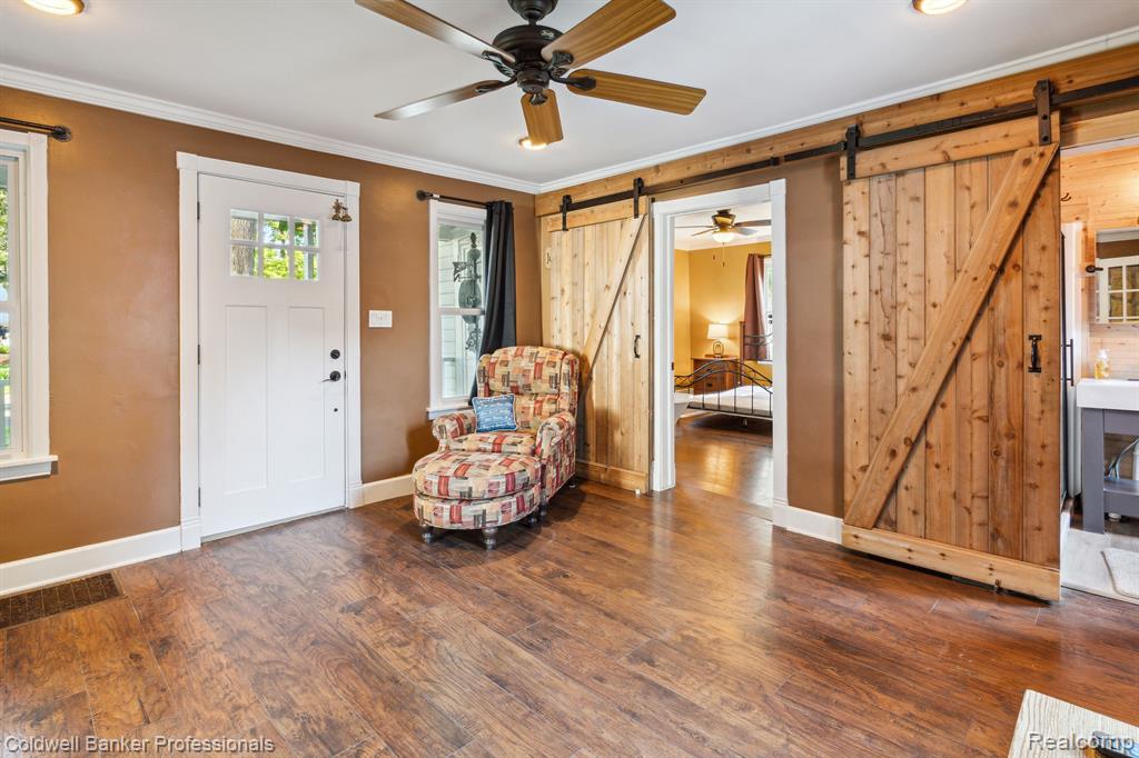 206 E SHERMAN Street, Holly, MI 48442 — Photo 7