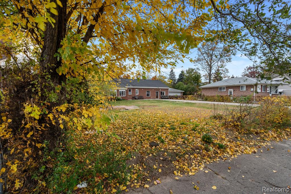 6551 Mayburn Street, Dearborn Heights, MI 48127 — Photo 8