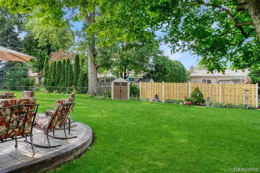 15794 Nader Court, Clinton Twp, MI 48038 — Photo 36