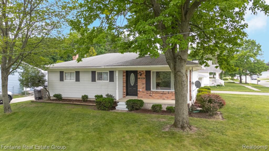40395 Gilbert Street, Plymouth, MI 48170 — Photo 2