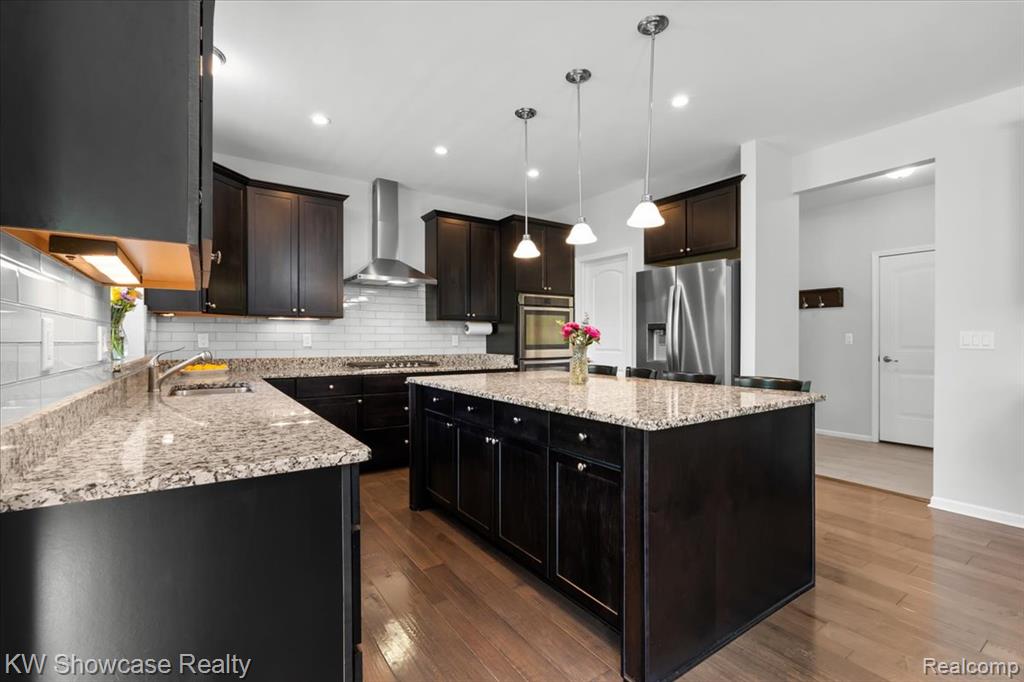 41775 Steinbeck Glen, Novi, MI 48377 — Photo 13