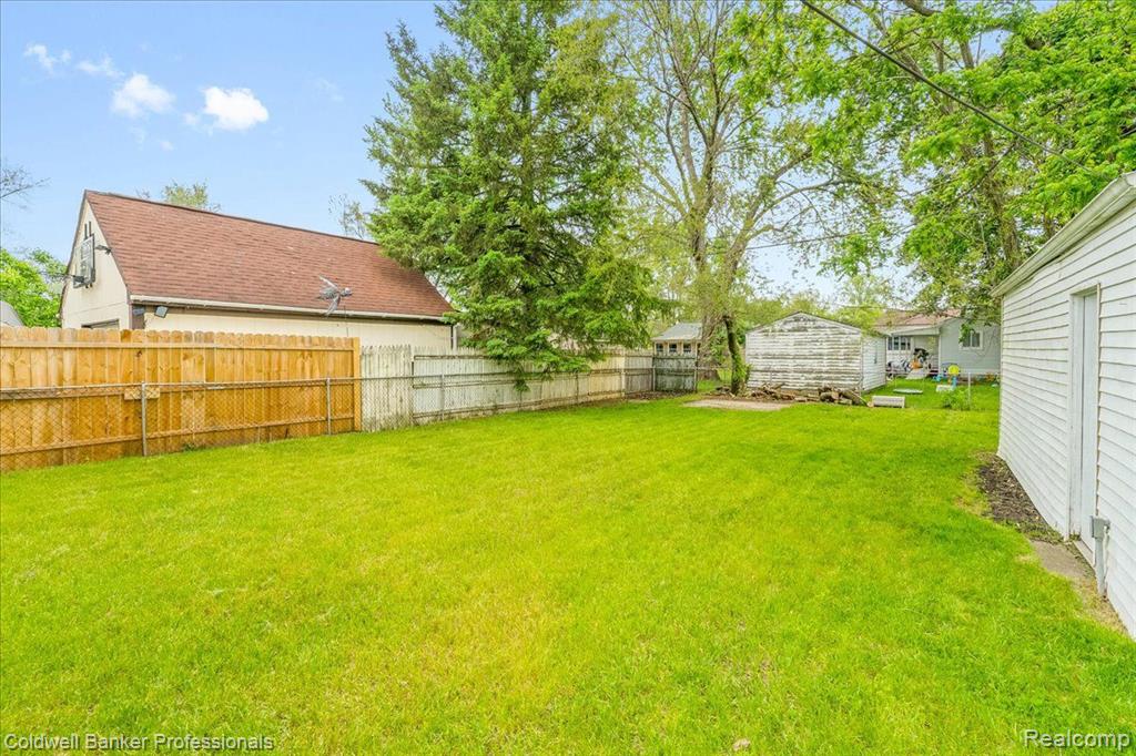 1210 Red Leaf Lane, Ypsilanti, MI 48198 — Photo 12