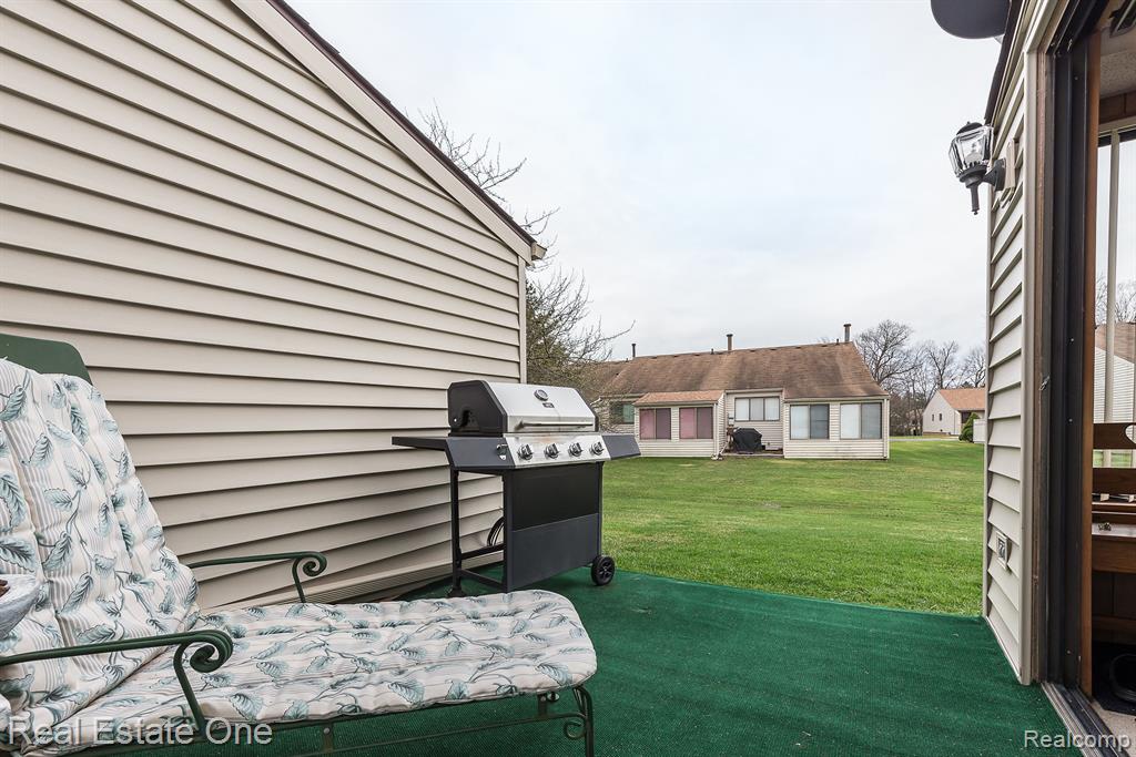 62071 YORKTOWN, 6, South Lyon, MI 48178 — Photo 30