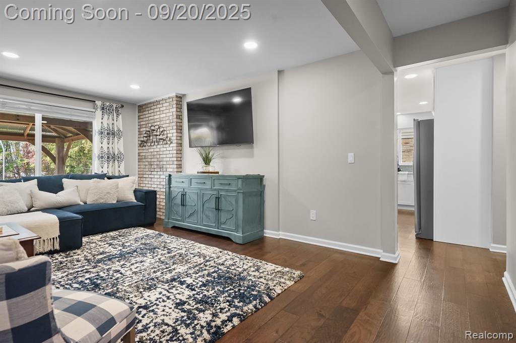 46457 Peach Grove Avenue, Macomb, MI 48044 — Photo 9