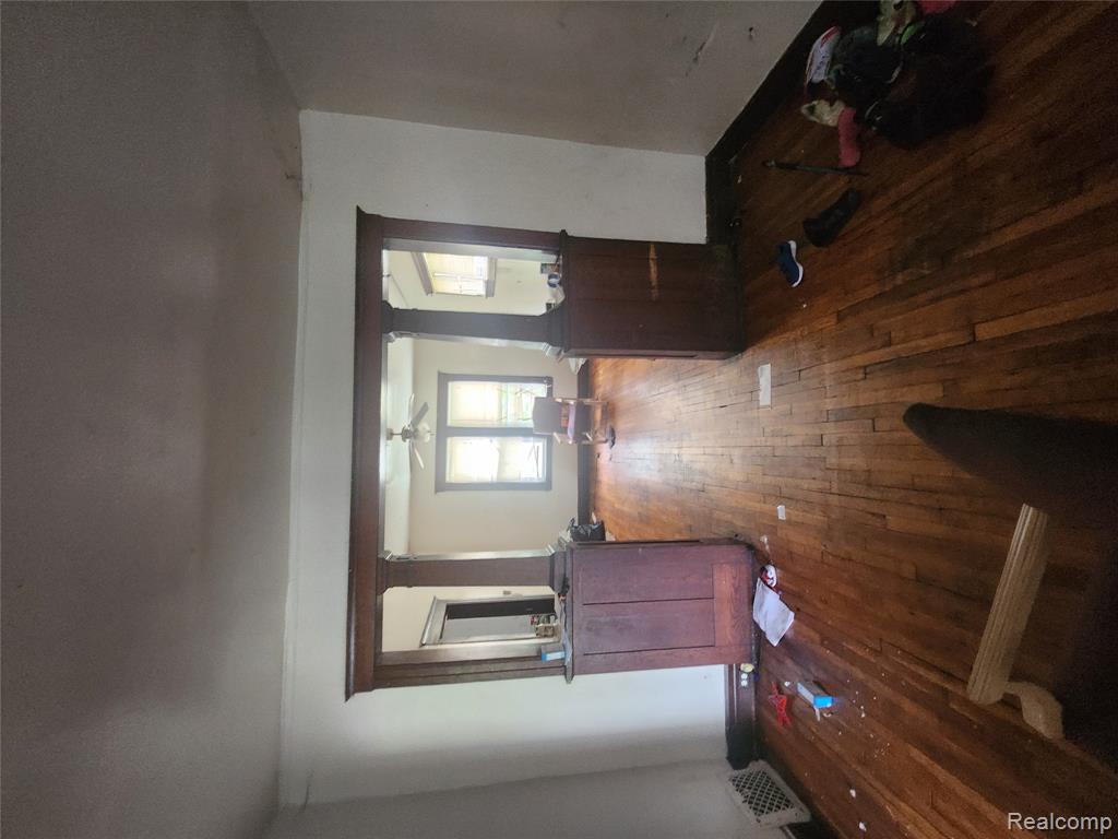 6051 Whitewood Street, Detroit, MI 48210 — Photo 4