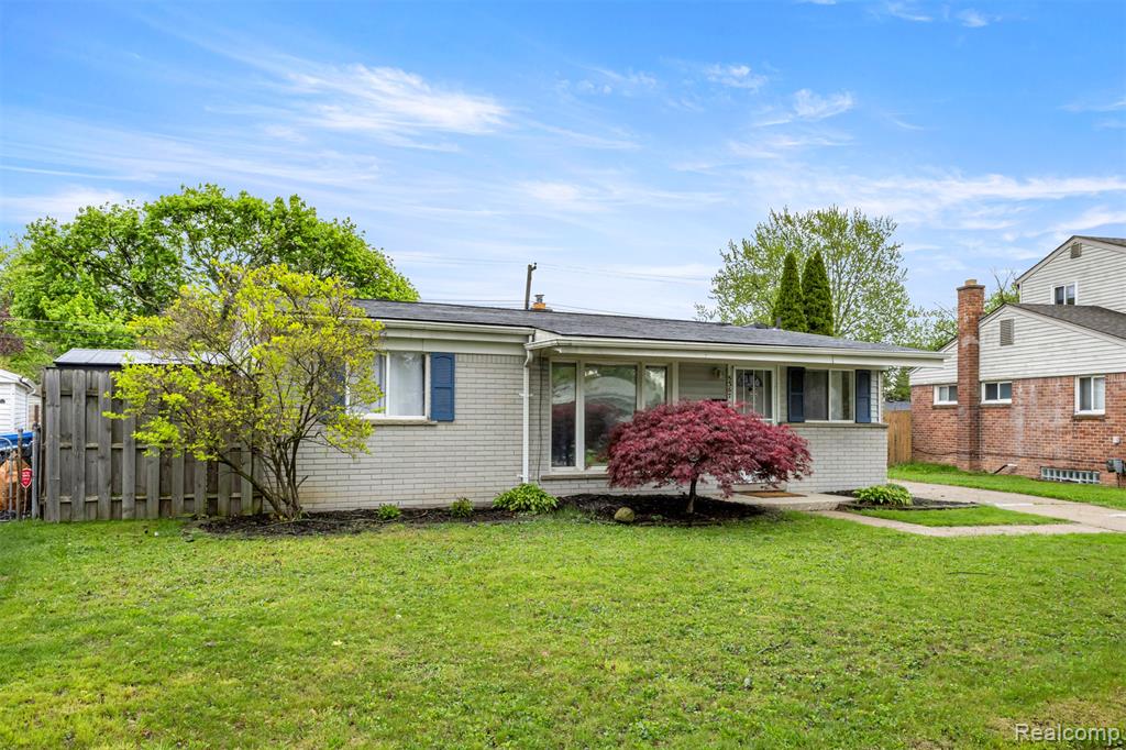 5367 Vivian Street, Dearborn Heights, MI 48125 — Photo 2