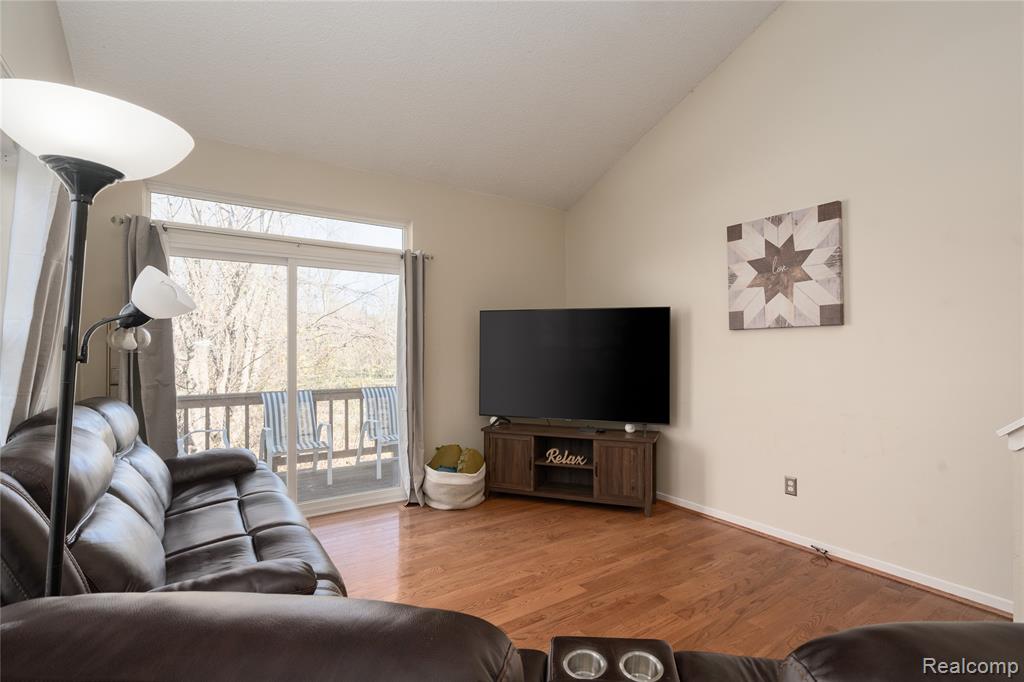 41820 Independence Drive, Novi, MI 48377 — Photo 2