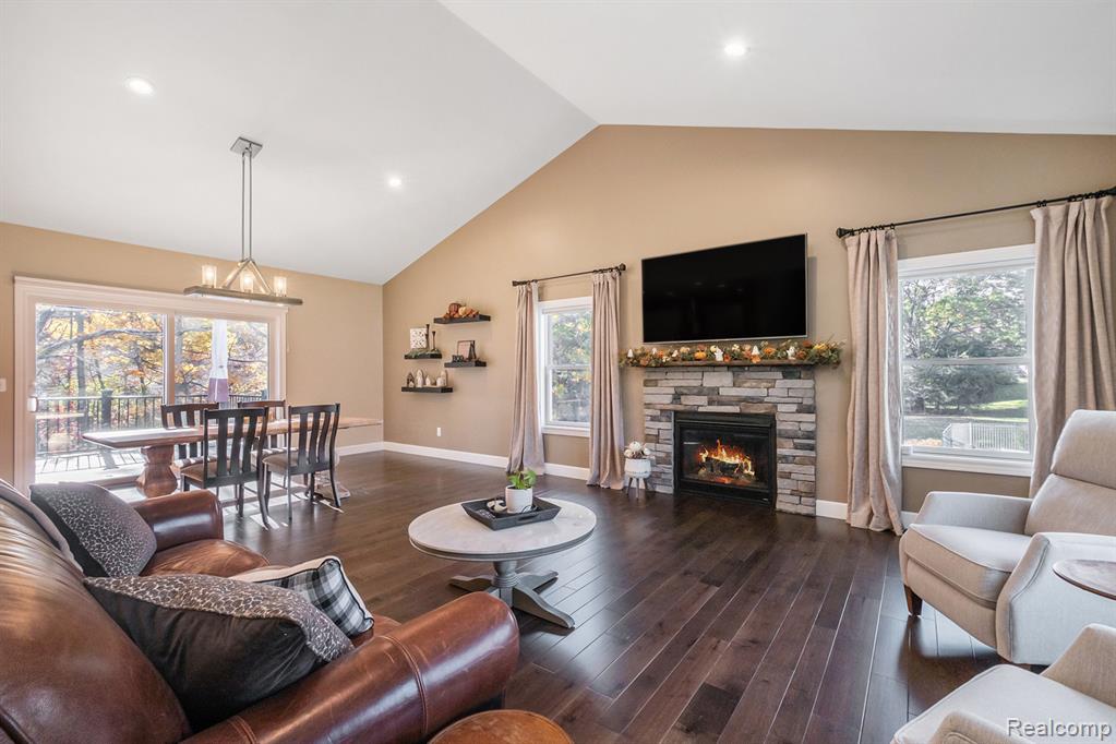 1281 Victoria Lane, Fenton, MI 48430 — Photo 5