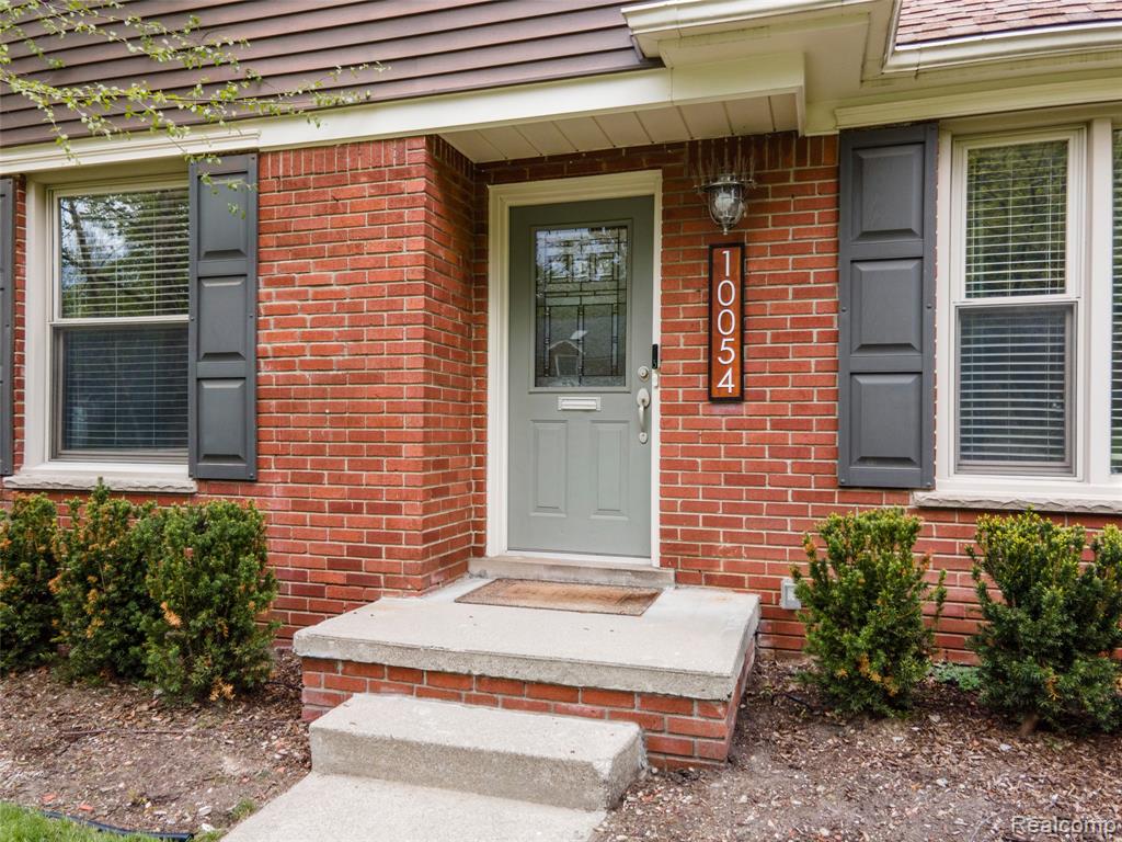 10054 Lincoln Drive, Huntington Woods, MI — Photo 4