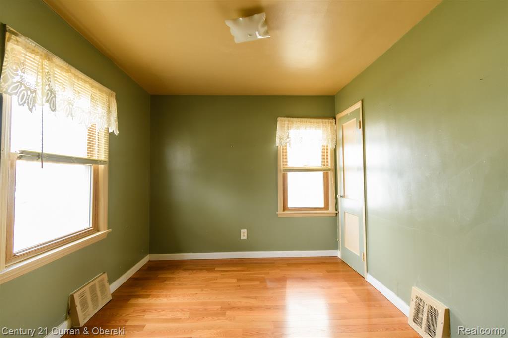 7961 WEDDEL Street, Taylor, MI 48180 — Photo 15