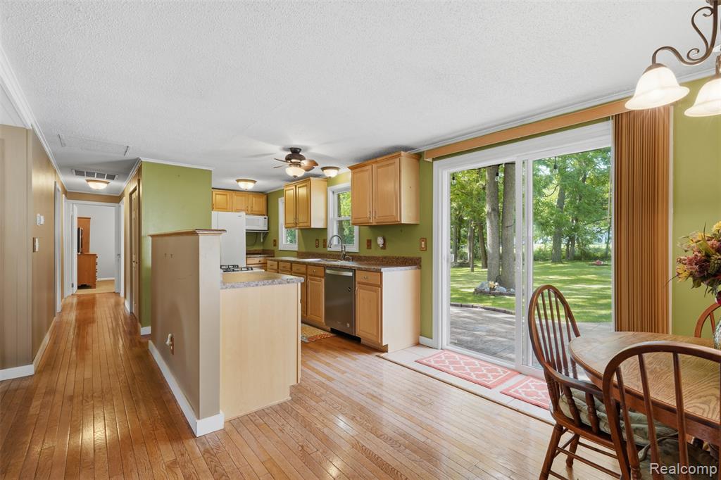 608 Snyder Road, Highland, MI — Photo 5