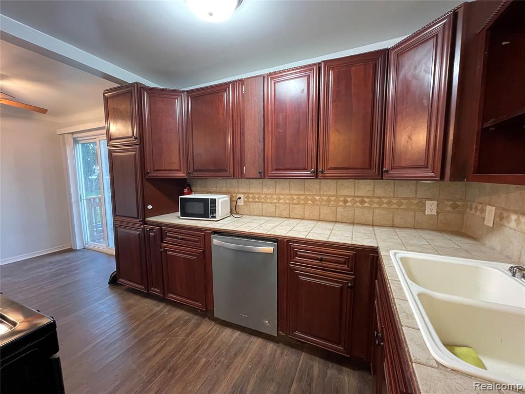 7280 Huron Street, Taylor, MI — Photo 4