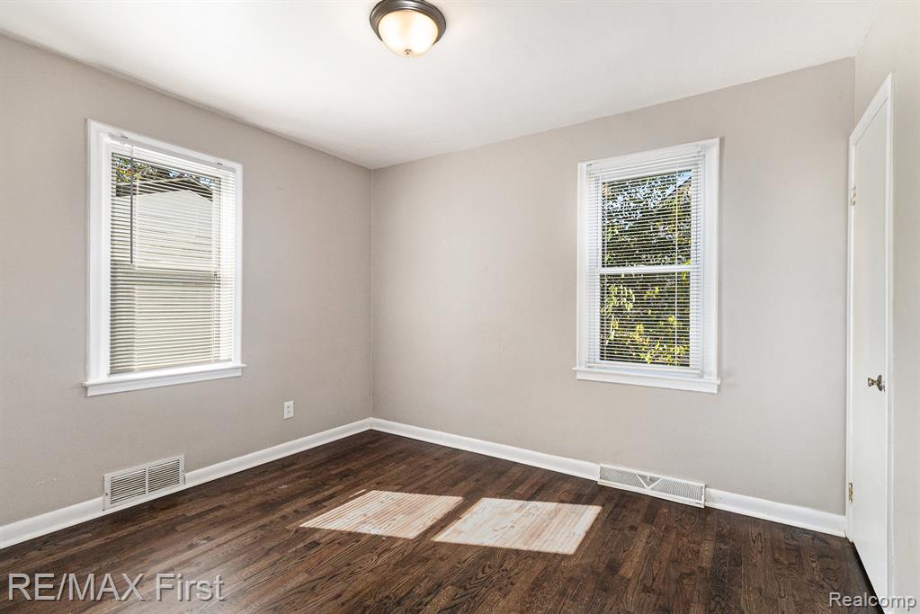 5584 Toepfer Road, Warren, MI 48091 — Photo 15