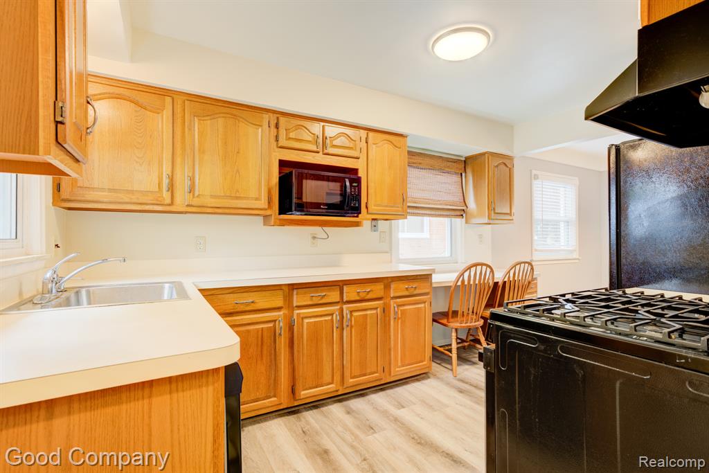 4708 Woodland Avenue, Royal Oak, MI 48073 — Photo 13