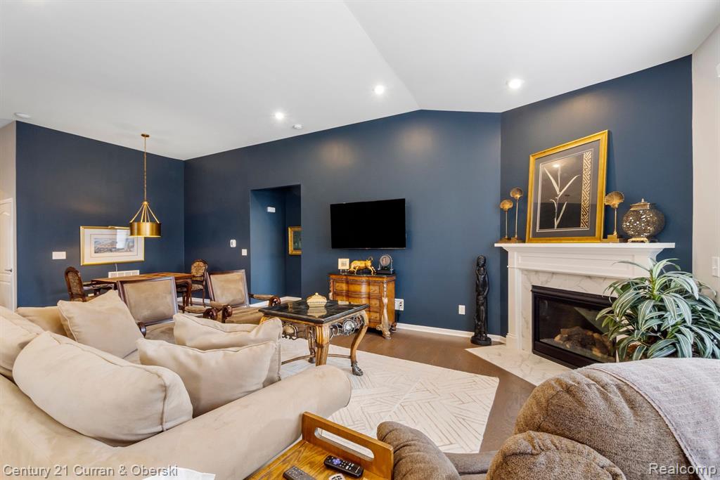 48756 ROCKVIEW Road, Novi, MI — Photo 9