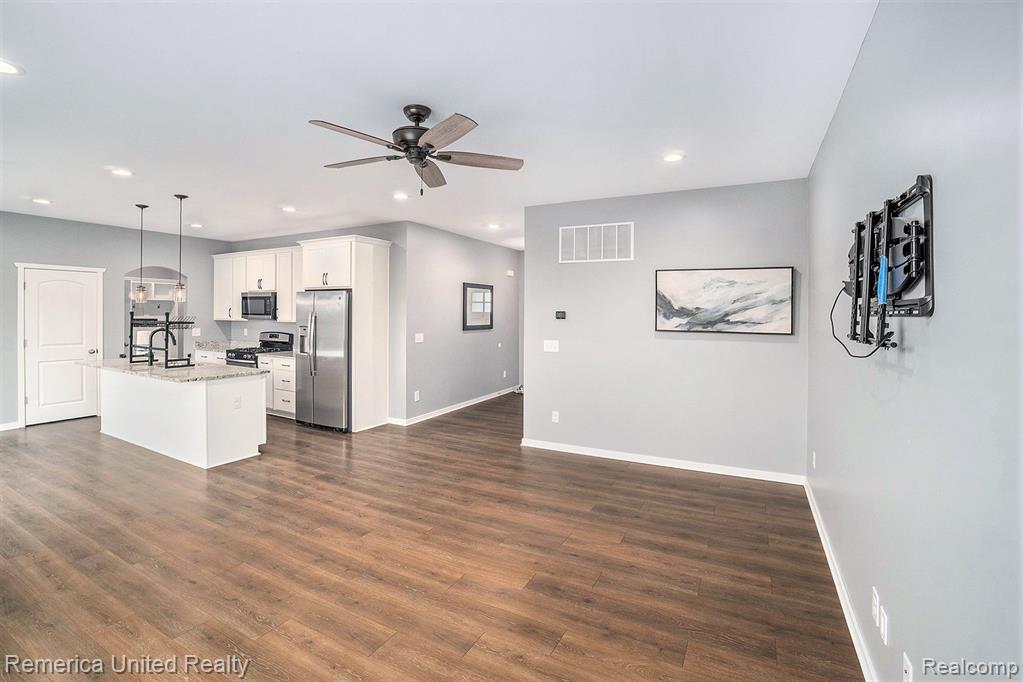 83 Barnsley Drive, Howell, MI 48843 — Photo 3