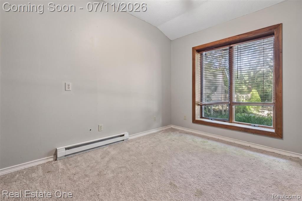 310 S Van Road, Holly, MI 48442 — Photo 18
