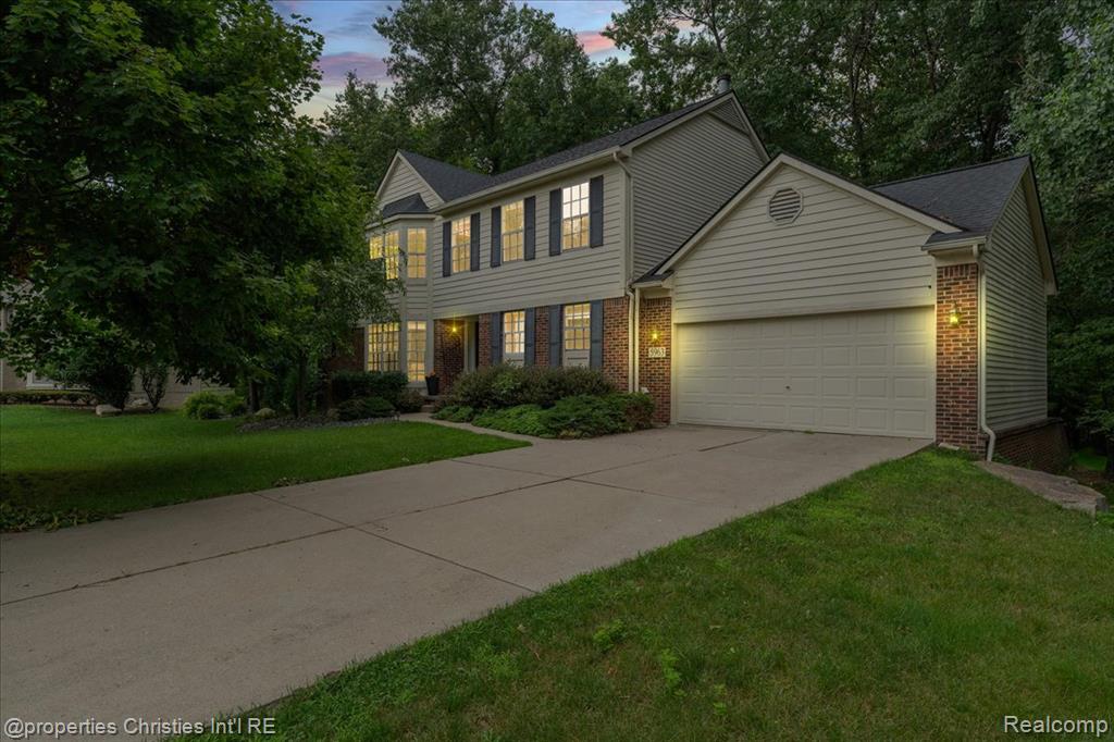 5963 James Head Court, West Bloomfield, MI 48324 — Photo 2