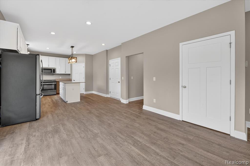 14131 Eastview Drive, Fenton, MI 48430 — Photo 10