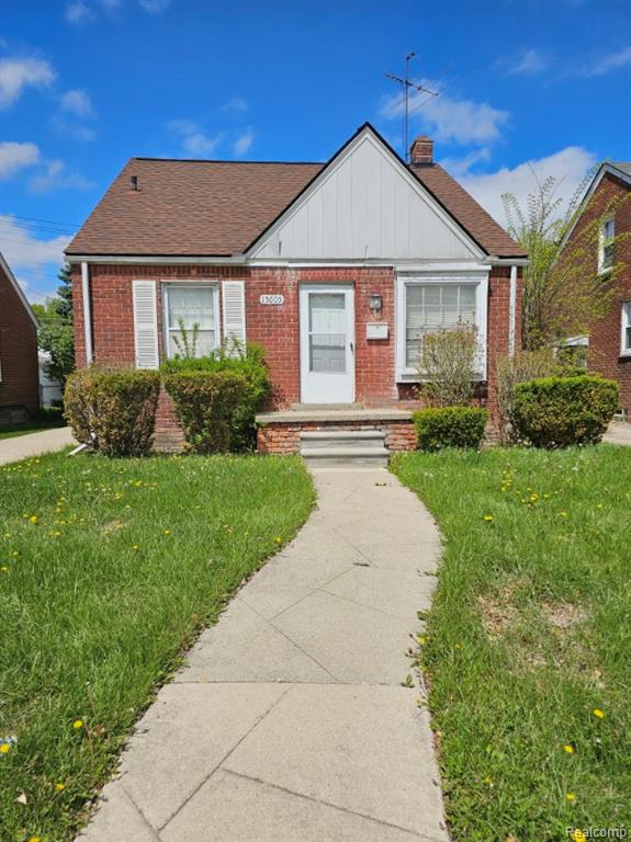 15605 Veronica Avenue, Eastpointe, MI 48021 — front exterior