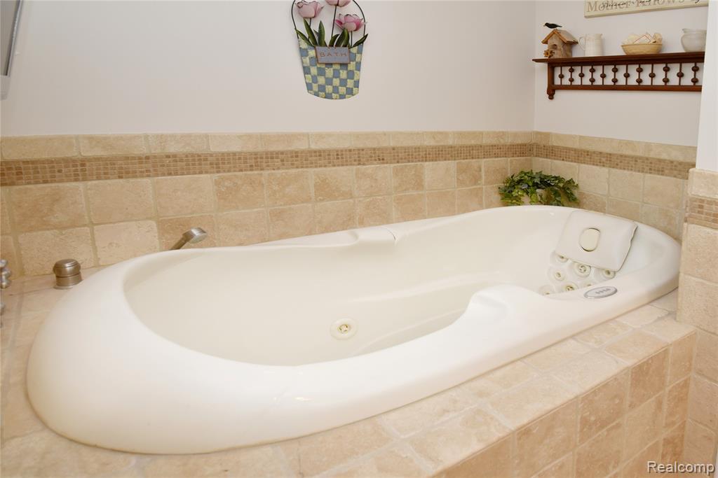 733 Highland Avenue, Clawson, MI — Photo 26